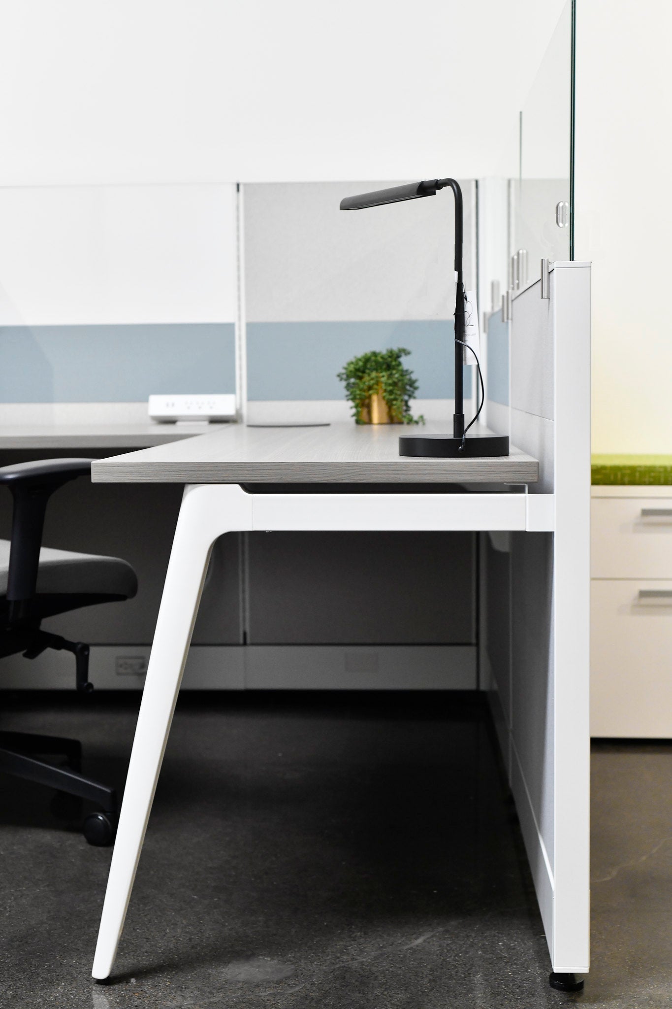 Novo Cubicles by Friant (4 Pack, 6x6, 47" Panel Height) - Wholesale Office Furniture